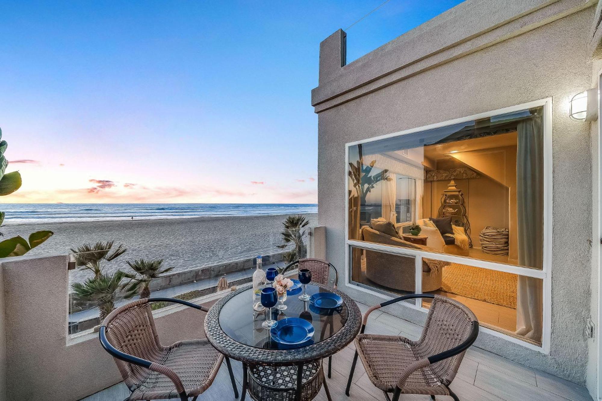 Navigate Front Row To Paradise * San Diego